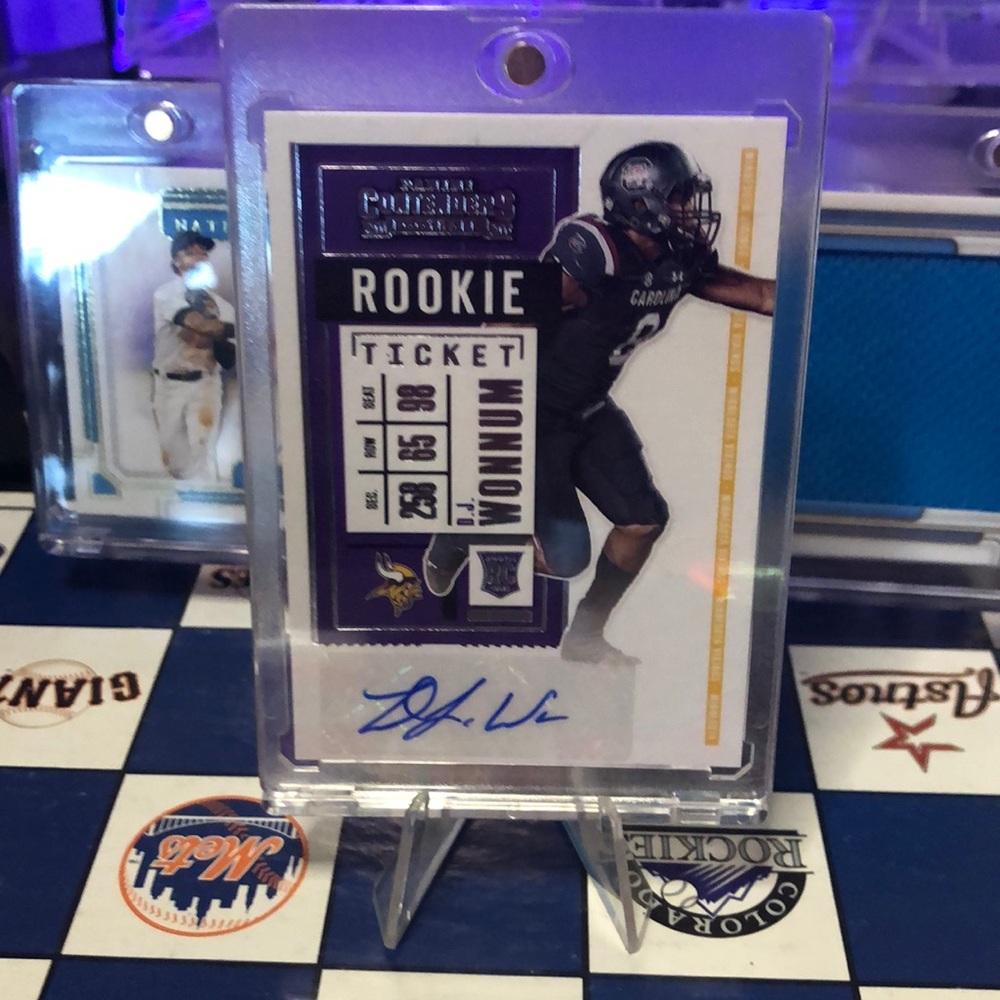 Dj wonnum autographed Rookie Ticket Football Card
